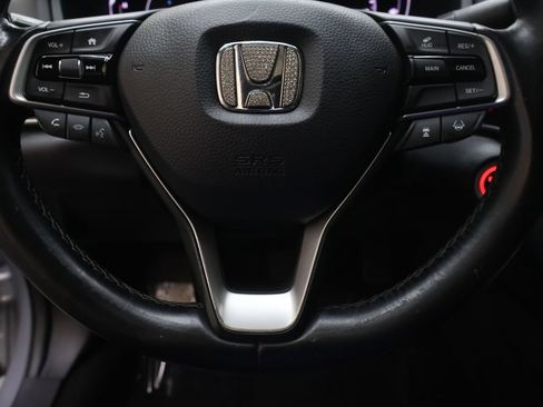 Used 2019 Honda Accord Touring image 18