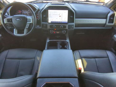 Certified 2022 Ford F450 Lariat w/ Lariat Ultimate Package image 13