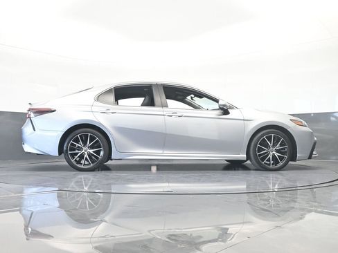 Used 2022 Toyota Camry SE image 58