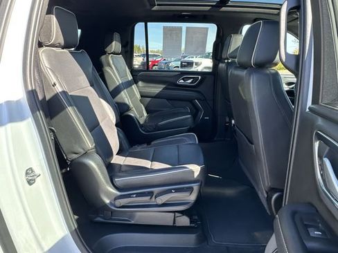 Certified 2022 GMC Yukon XL SLT w/ SLT Premium Package image 28