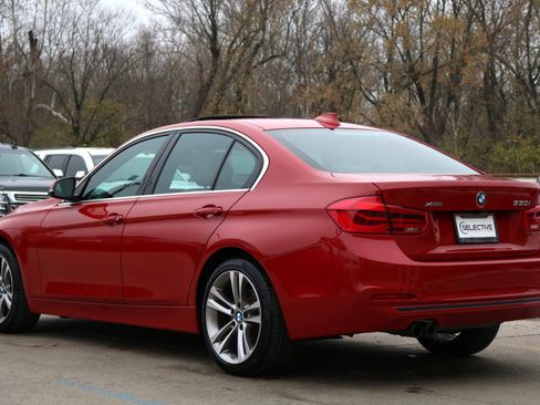 Used 2018 BMW 330i xDrive 330xi Sedan w/ Premium Package image 11