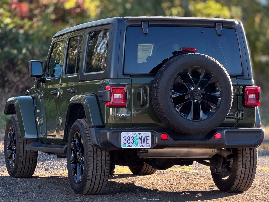 Used 2021 Jeep Wrangler Unlimited Sahara w/ Cold Weather Group AWD/4WD image 5