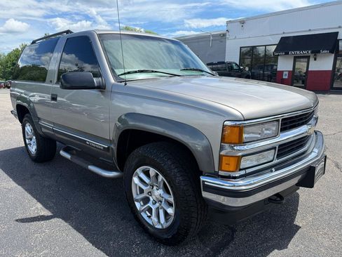 Used 1999 Chevrolet Tahoe 4WD 2-Door w/ Preferred Equipment Group image 21