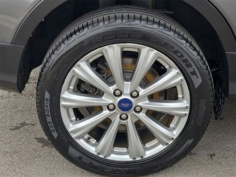 Used 2017 Ford Escape Titanium image 7