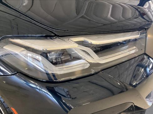 Used 2022 BMW M550i xDrive w/ Executive Package AWD/4WD image 25
