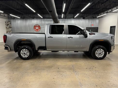Used 2024 GMC Sierra 2500 Pro AWD/4WD image 15