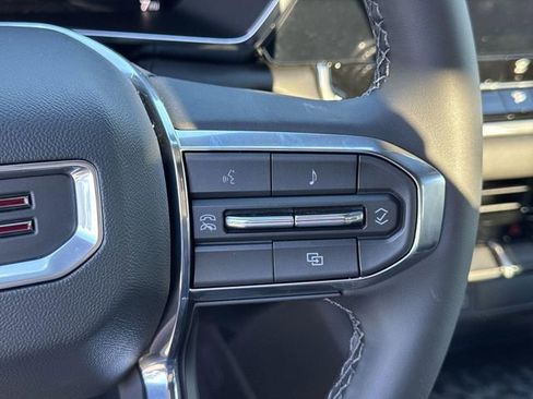 New 2026 GMC Canyon Elevation w/ LPO, Black Badging Package image 10