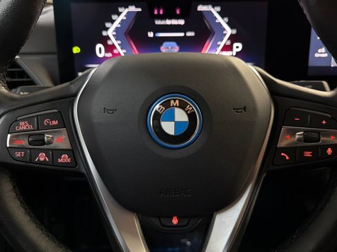 Used 2023 BMW i4 eDrive35 RWD image 10