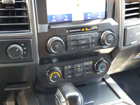 Used 2020 Ford F150 XLT w/ Equipment Group 302A Luxury AWD/4WD image 31