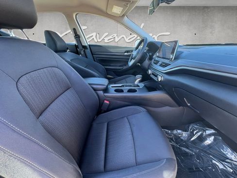Certified 2025 Nissan Altima 2.5 SV FWD image 24