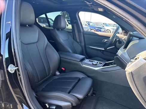 Used 2023 BMW 330i Sedan w/ M Sport Package RWD image 29