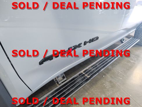 Used 2025 GMC Sierra 2500 AT4X AWD/4WD image 8