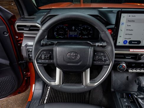 Used 2025 Toyota Tacoma TRD Off-Road image 19