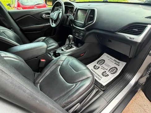 Used 2017 Jeep Cherokee Trailhawk AWD/4WD image 20