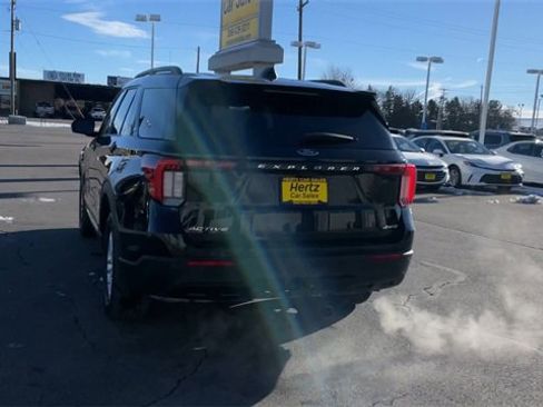 Used 2025 Ford Explorer Active image 8