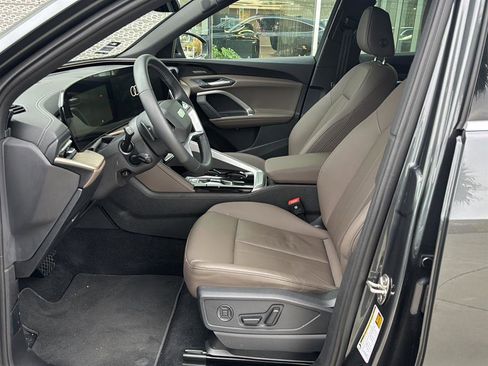 Used 2025 Audi Q5 Premium Plus w/ Premium Plus image 12