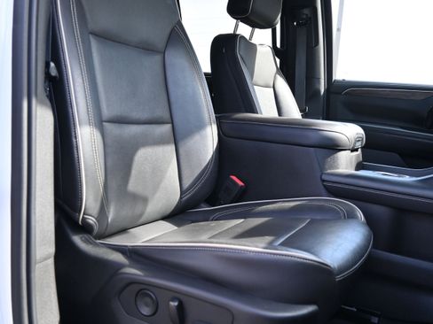 Used 2021 Chevrolet Tahoe Premier w/ Premium Package image 33