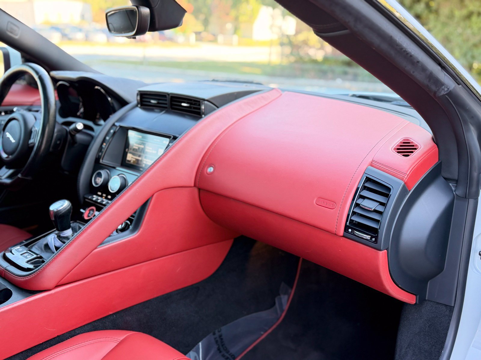 Used 2016 Jaguar F-TYPE S RWD image 29