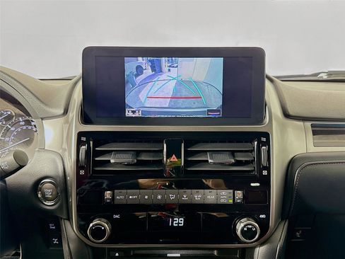 Used 2023 Lexus GX 460 Premium image 14