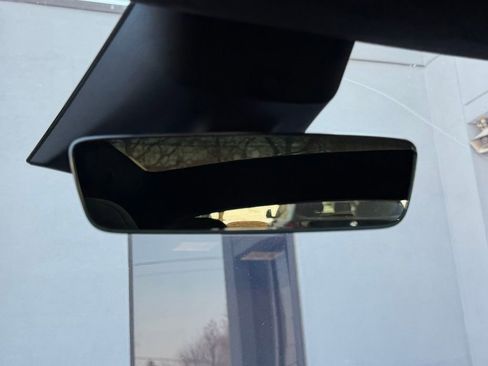 Used 2021 Tesla Model S Plaid image 47