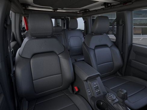 New 2025 Ford Bronco Badlands w/ Sasquatch Package AWD/4WD image 10