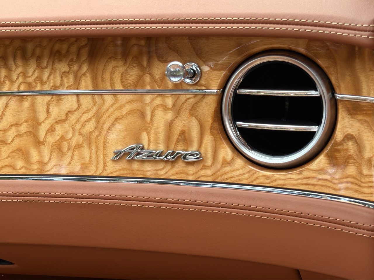 Used 2023 Bentley Continental GT V8 AWD/4WD image 22