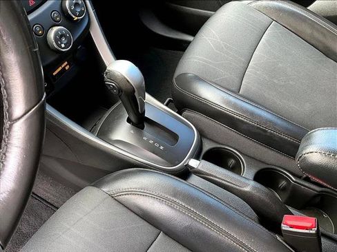 Used 2017 Chevrolet Trax LT w/ LT Convenience Package image 15