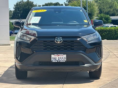 Certified 2022 Toyota RAV4 LE FWD image 11
