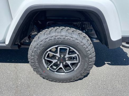 New 2026 Jeep Gladiator Sport AWD/4WD image 8