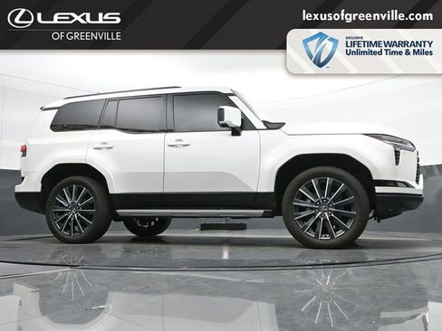 Used 2024 Lexus GX 550 w/ Accessory Package (Z1) AWD/4WD image 39