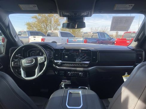 Used 2022 GMC Sierra 1500 SLT image 15