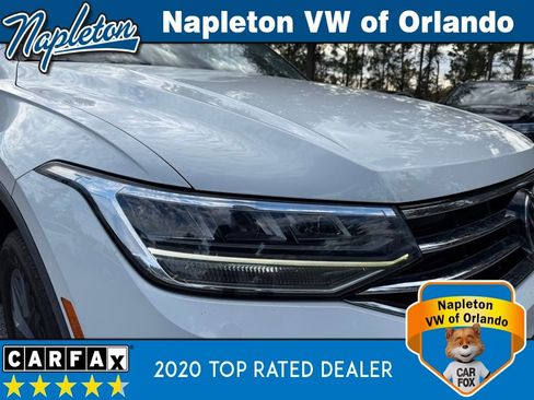 Used 2022 Volkswagen Tiguan SE w/ Panoramic Sunroof Package image 4