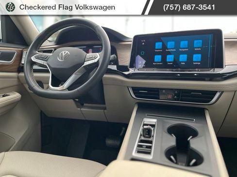 Used 2026 Volkswagen Atlas SE AWD/4WD image 31