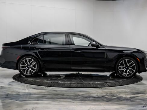 Used 2026 BMW 760i xDrive w/ Executive Package AWD/4WD image 20