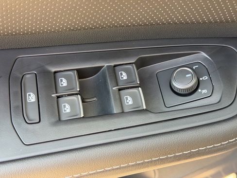 New 2026 Volkswagen Atlas Cross Sport SE AWD/4WD image 22