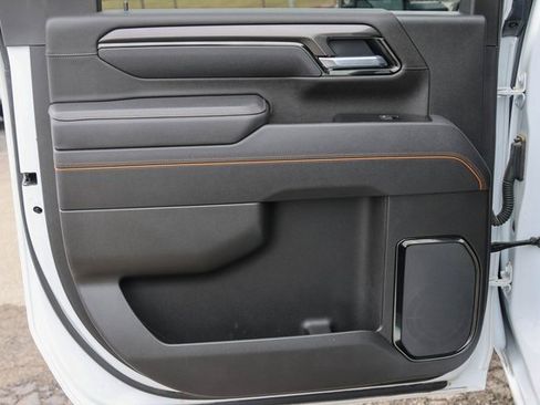 Used 2025 GMC Sierra 2500 AT4 image 13