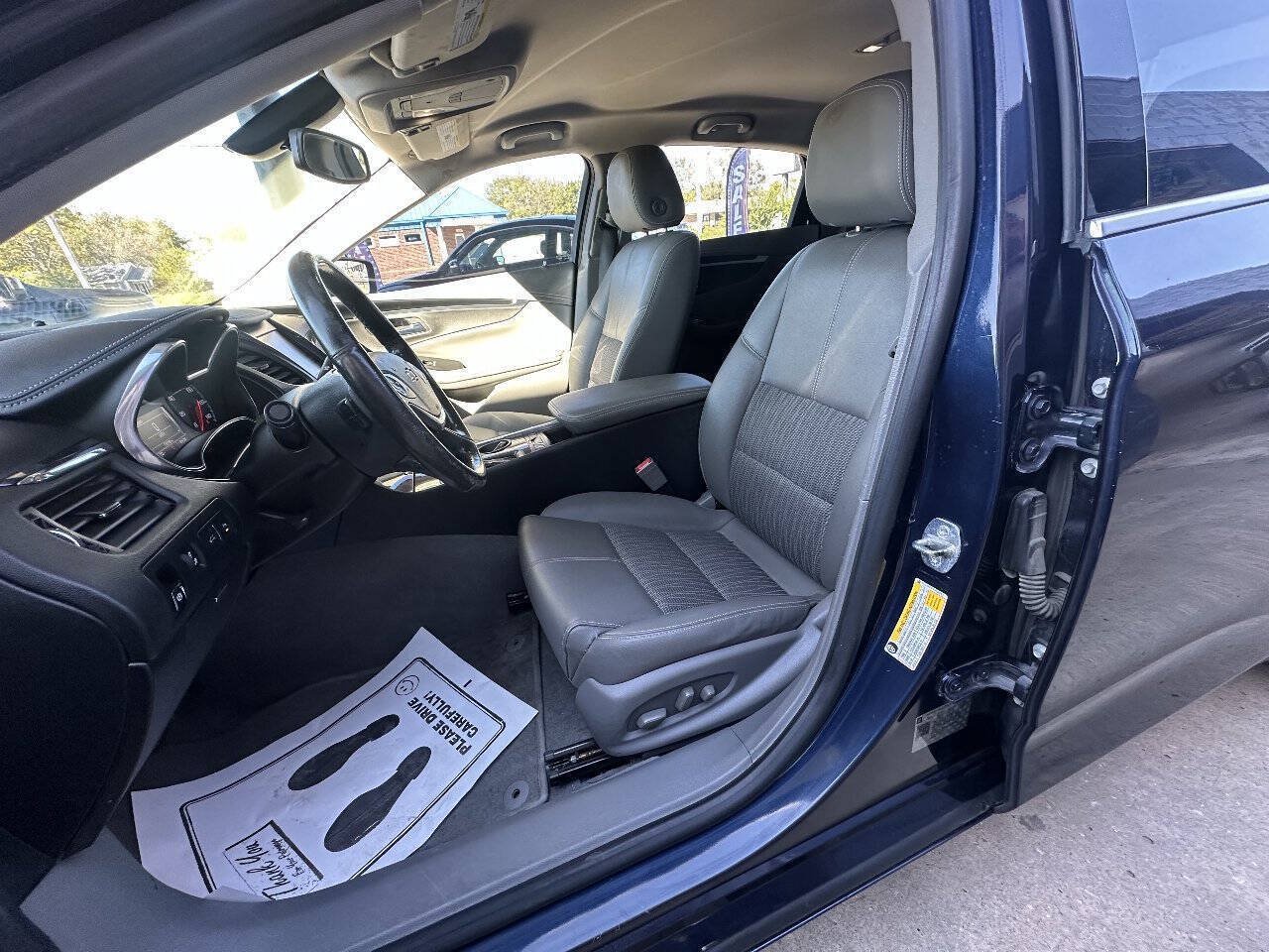 Used 2019 Chevrolet Impala LT w/ LT Convenience Package FWD image 16