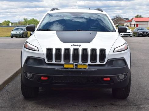 Used 2018 Jeep Cherokee Trailhawk w/ Cold Weather Group AWD/4WD image 11