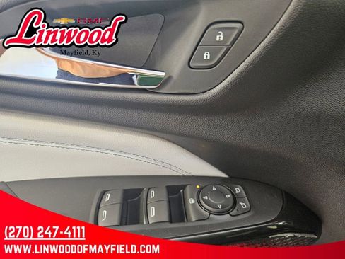 New 2026 Chevrolet Trax LT FWD image 16
