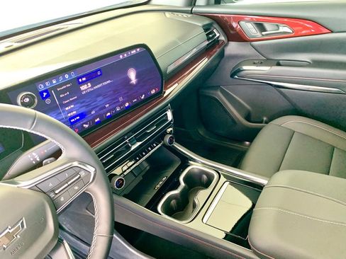 Used 2026 Chevrolet Traverse Z71 w/ Driver Confidence Package AWD/4WD image 43