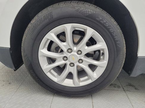 Used 2021 Chevrolet Equinox LS FWD image 31