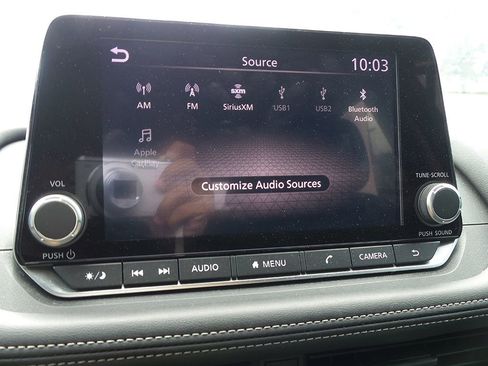 Used 2024 Nissan Rogue S FWD image 41