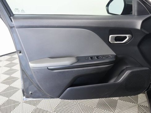 Used 2025 Kia K4 FWD image 12