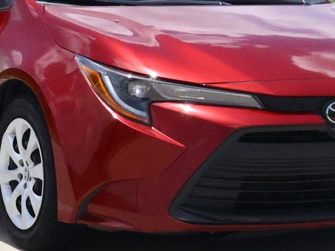 Used 2024 Toyota Corolla LE FWD image 7