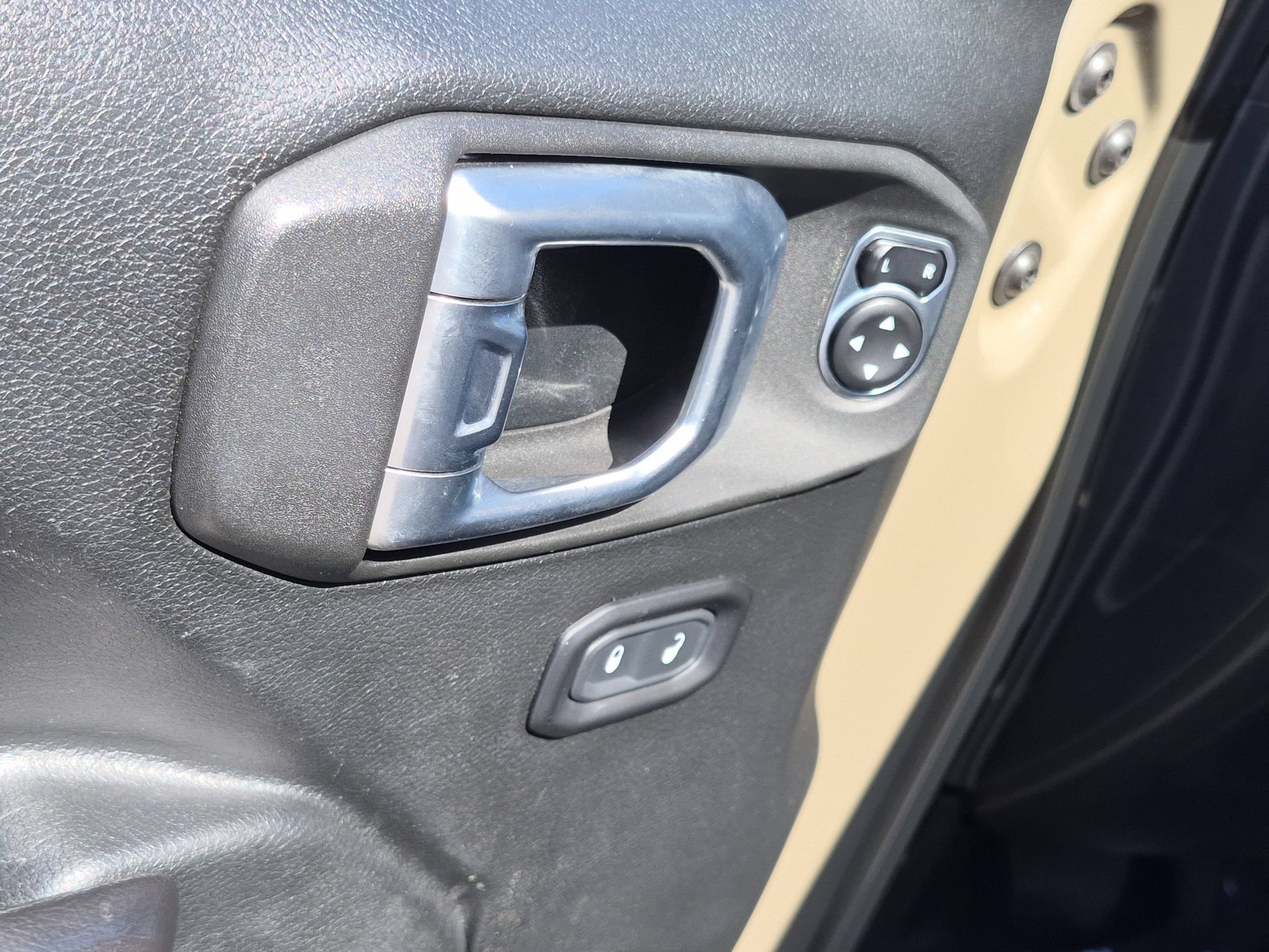 Used 2020 Jeep Gladiator Sport w/ Quick Order Package 24S AWD/4WD image 12
