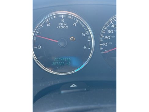 Used 2007 Chevrolet Suburban LTZ w/ LTZ Preferred Equipment Group image 9