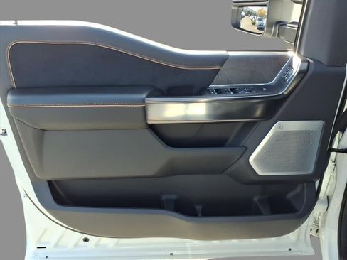 Used 2024 Ford F350 Platinum image 17