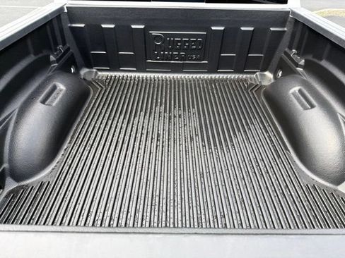 Used 2025 RAM 1500 Big Horn AWD/4WD image 32