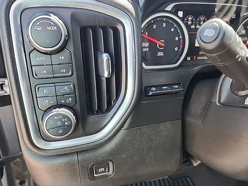 Used 2021 Chevrolet Silverado 1500 LTZ w/ LTZ Premium Package AWD/4WD image 15