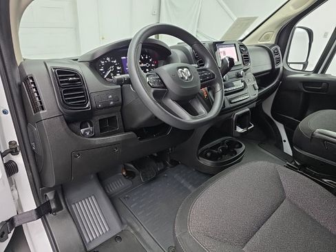 Used 2025 RAM ProMaster 2500 w/ Convenience Group FWD image 16